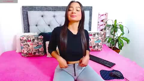 Follow Instagram katikloving online show from 12/20/25, 02:57