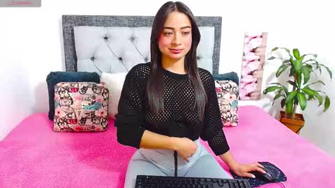 Follow Instagram katikloving online show from 01/15/26, 07:57