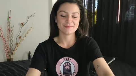 katalina online show from 02/20/25, 09:20