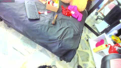 Snapshot of katlucy69 chatting on 01/06/25, 04:15 lucyfx69   INSTAGRAM online show from 01/06/25, 04:15