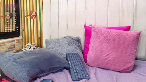 K A T L Y N  online show from 02/08/25, 10:29