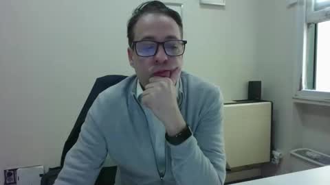 Snapshot of katoamad chatting on 04/01/26, 12:39 katoamad online show from 04/01/26, 12:39