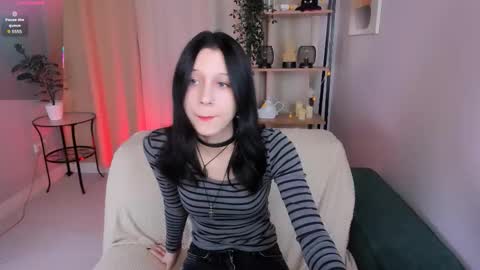 Snapshot of katrin_dark chatting on 09/17/25, 02:19 katrin_dark online show from 09/17/25, 02:19