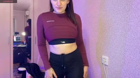   naked in pvt show 100 tk online show from 02/13/25, 10:00