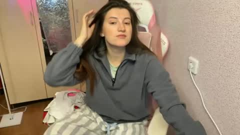   naked in pvt show 100 tk online show from 04/24/26, 04:31