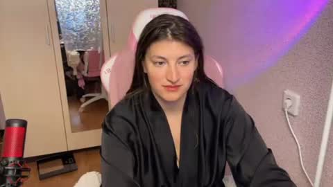 Snapshot of katrin_kristal chatting on 07/01/26, 02:40 naked in pvt show 100 tk online show from 07/01/26, 02:40