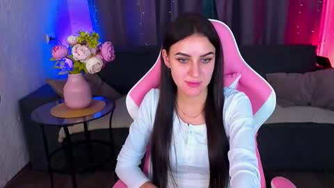 Katrin online show from 11/05/25, 01:11