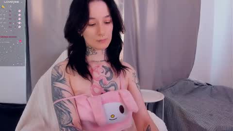 katrina_h0w online show from 05/07/26, 04:07