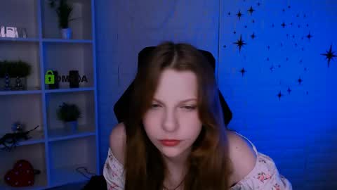 Snapshot of katrinxxxx chatting on 05/27/26, 10:01 Katrin online show from 05/27/26, 10:01