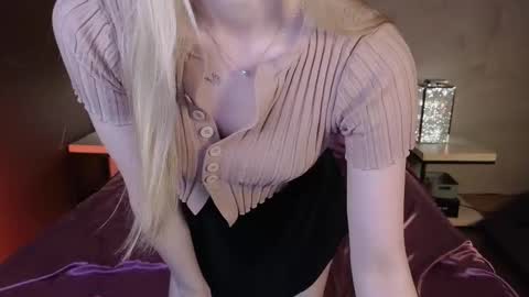 katt_yy online show from 09/19/25, 05:20