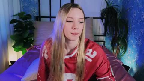 katt_yy online show from 04/14/26, 05:13