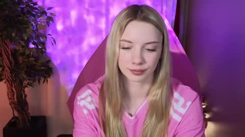 katt_yy online show from 04/17/26, 05:10