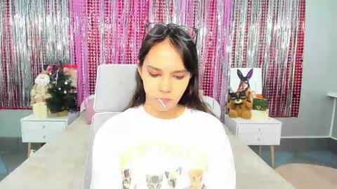 Snapshot of kattarrine_xo chatting on 01/20/25, 09:13 Kate online show from 01/20/25, 09:13