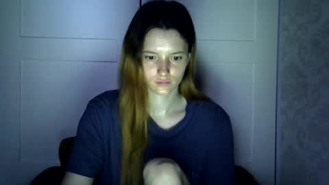 Snapshot of katte_light chatting on 06/17/26, 01:19 katte light online show from 06/17/26, 01:19