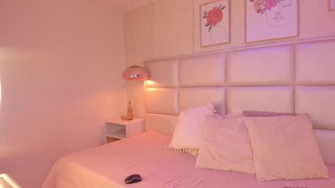 katte_winslet_ online show from 12/15/25, 02:32