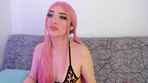 Snapshot of kattengel_ chatting on 03/03/26, 01:17 Kat online show from 03/03/26, 01:17