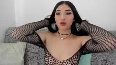 Snapshot of kattengel_ chatting on 06/15/26, 01:24 Kat online show from 06/15/26, 01:24