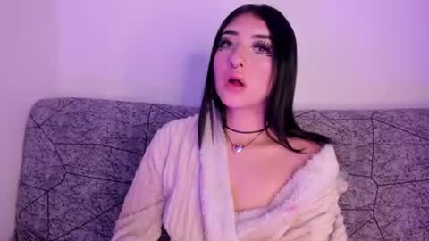 Snapshot of kattengel_ chatting on 06/18/26, 11:09 Kat online show from 06/18/26, 11:09