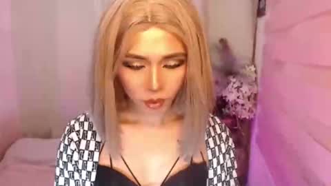 Snapshot of kattiecurrent chatting on 02/05/26, 01:54 Saisy online show from 02/05/26, 01:54