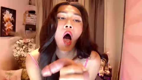 Snapshot of kattiecurrent chatting on 03/14/26, 06:57 Saisy online show from 03/14/26, 06:57