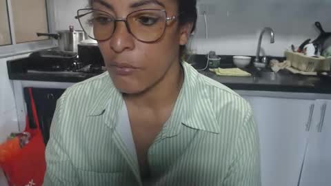 KattleyaGrey online show from 11/01/25, 07:38