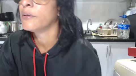 KattleyaGrey online show from 12/14/25, 11:26