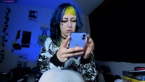 kattx   independent model online show from 01/16/26, 01:53