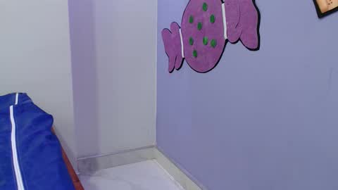 katty online show from 11/17/25, 01:22