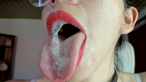 Snapshot of katty_mouth chatting on 01/21/25, 07:28 Katty online show from 01/21/25, 07:28