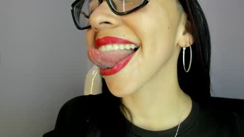 Snapshot of katty_mouth chatting on 05/30/26, 08:17 Katty online show from 05/30/26, 08:17
