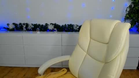 Katty online show from 12/19/25, 06:42