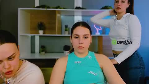 Kat online show from 03/19/26, 07:45