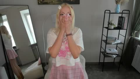 Katty online show from 04/14/26, 08:42