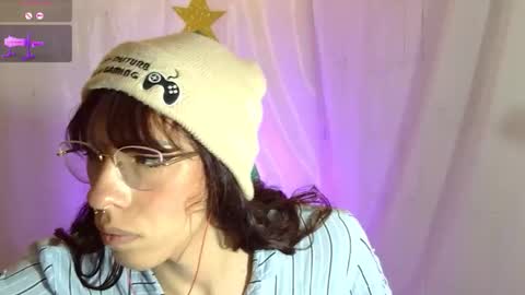 kattycat_ online show from 12/17/25, 05:02