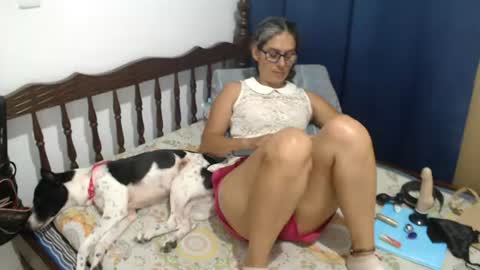 Snapshot of kattydirty144 chatting on 07/08/26, 07:40 angel online show from 07/08/26, 07:40