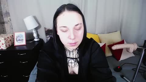 Katty online show from 02/06/25, 09:17