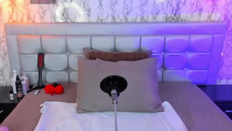 Katty  online show from 04/17/26, 01:47