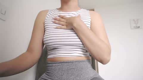  K a t  y  online show from 04/14/26, 06:36