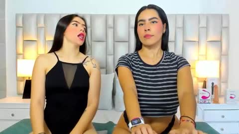 katy blonde girl and paola big boobs online show from 02/20/26, 07:58