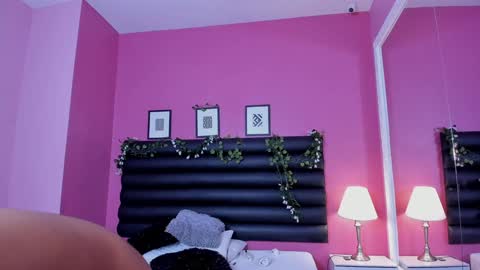 katy_contreras online show from 01/31/25, 06:14