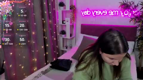 Kate online show from 03/05/25, 12:44