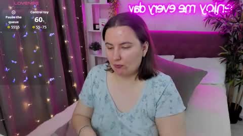 Kate online show from 10/17/25, 05:10