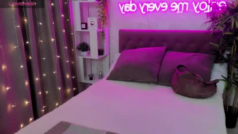 Kate online show from 04/02/26, 04:32