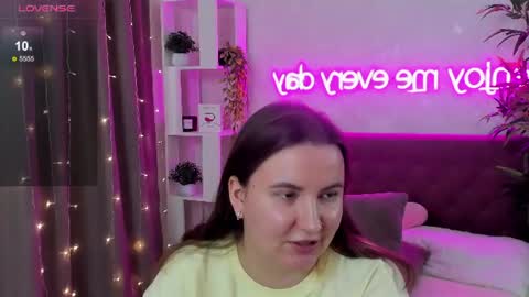 Snapshot of katyaneilson chatting on 06/13/26, 06:33 Kate online show from 06/13/26, 06:33