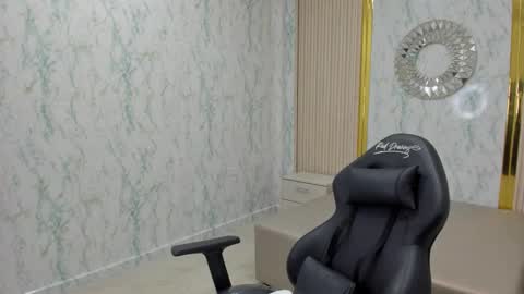 KatyBlondee  online show from 11/17/25, 03:01