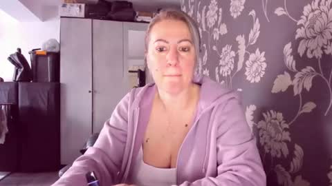 Katy online show from 02/16/26, 01:51