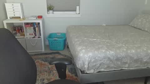 Katy online show from 04/09/26, 03:17