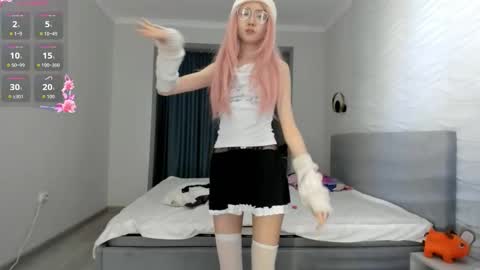 mai online show from 12/16/25, 01:16