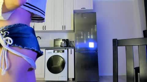 mai online show from 04/19/26, 06:10