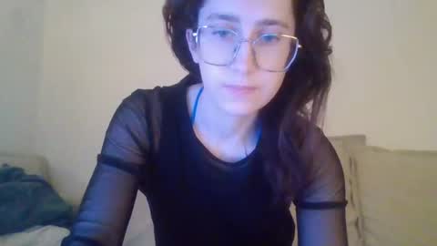Snapshot of kawaii_snowflake chatting on 07/07/26, 12:02 kawaii snowflake online show from 07/07/26, 12:02